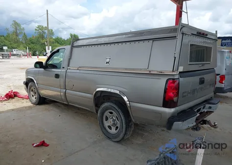 2003 Chevrolet Silverado 1500 Work Truck z USA, uszkodzony, nr VIN 1GCEC14X83Z119697